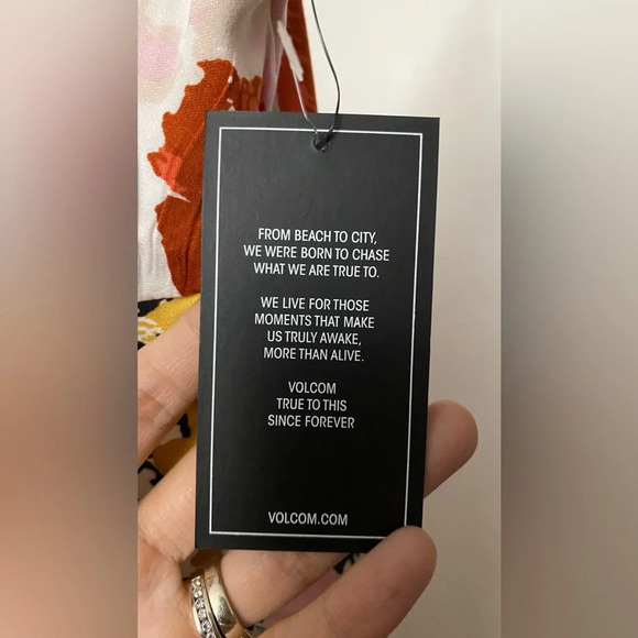 NWT Volcom Surfbird Dress Size Small - Picture 10 of 12